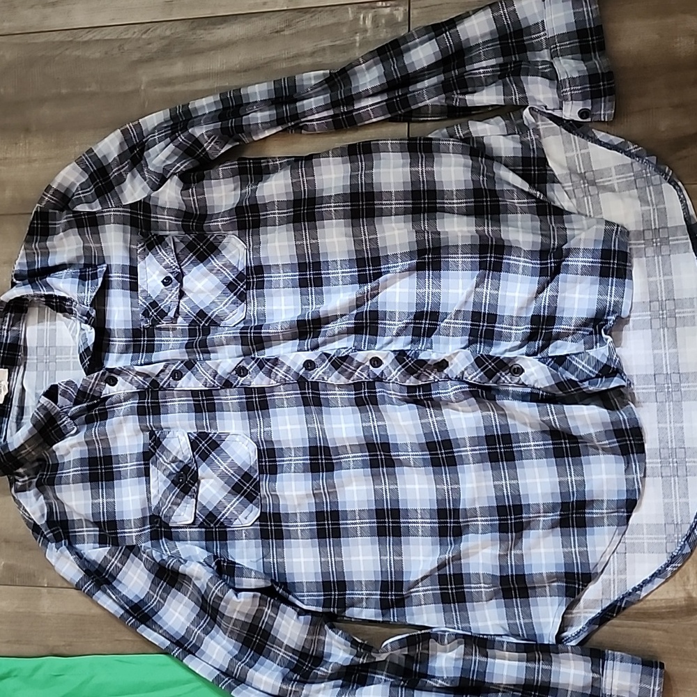 Large Shirts - Picture 4 of 4
